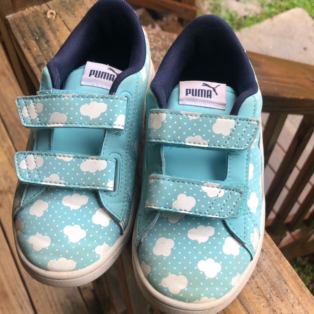 Girls Puma sneakers